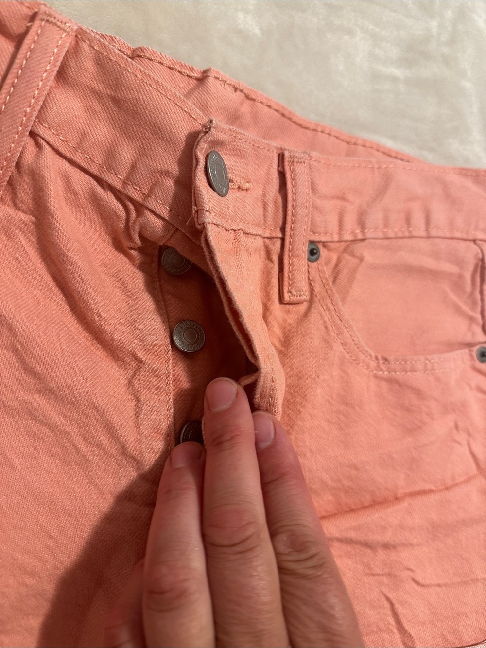 Levi’s Strauss & Co Pink Denim 501’s Shorts Size 28W Women’s - Picture 3 of 8